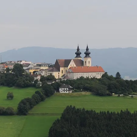 Gaestezimmer Weiss Apartmán *