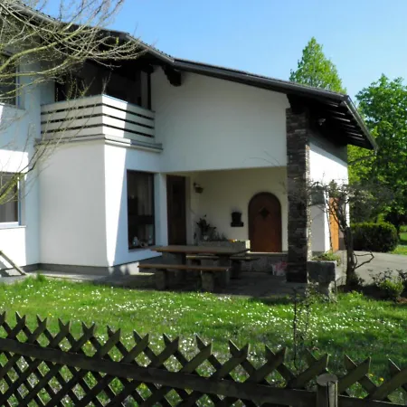 Apartment Gaestezimmer Weiss