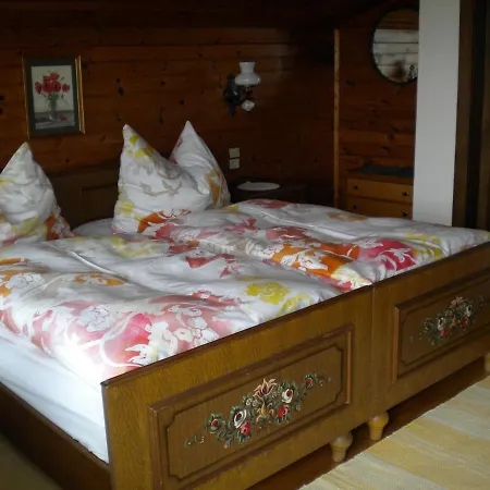 Gaestezimmer Weiss *