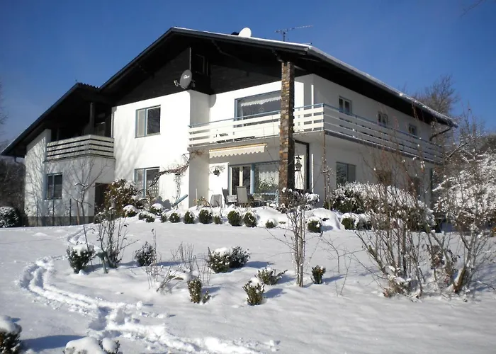 Gaestezimmer Weiss *